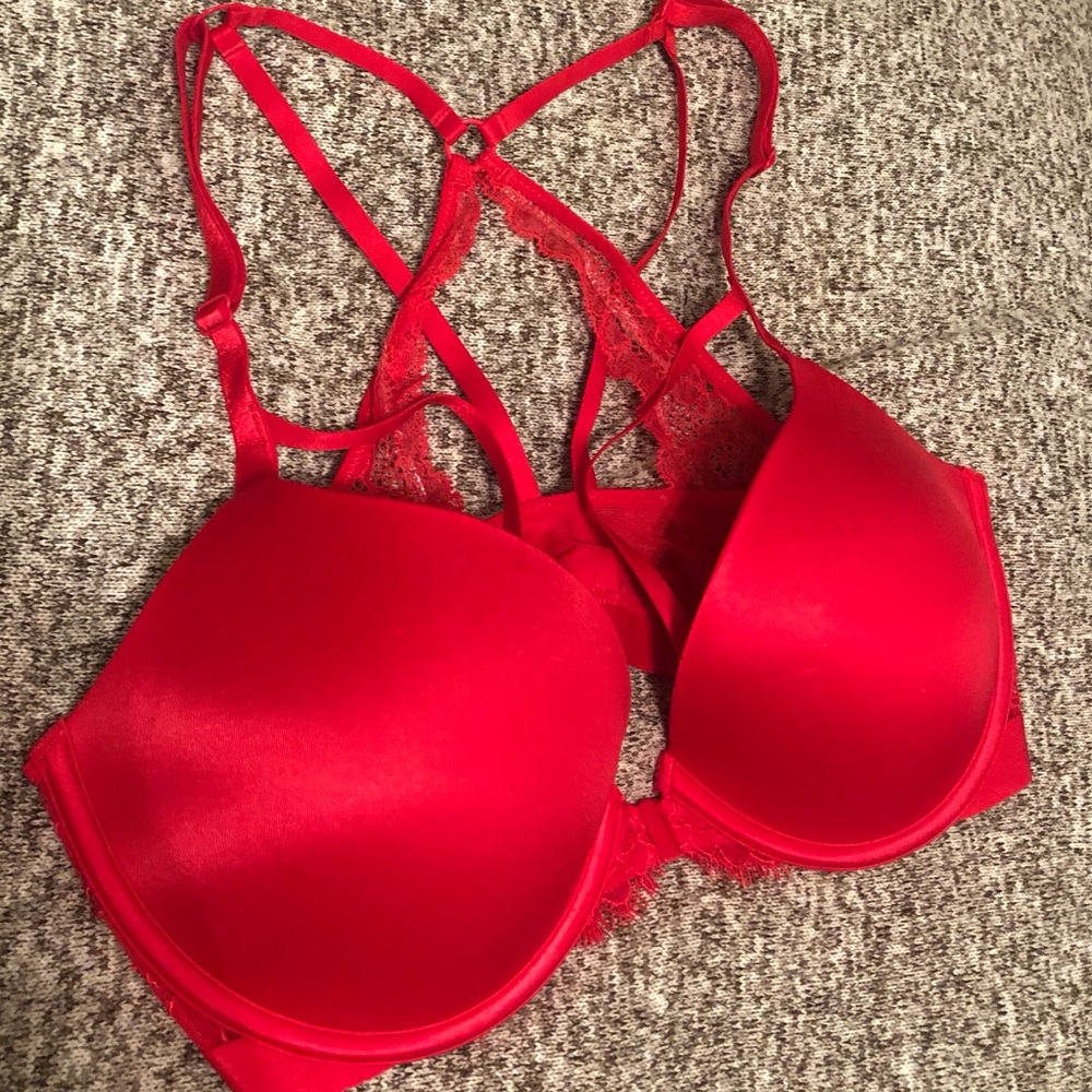VS Red Front Close Strappy Push-up Bra
